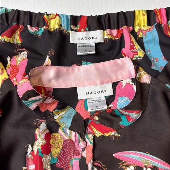 Natori geisha 2 piece pajama set in size medium - Picture 9 of 10